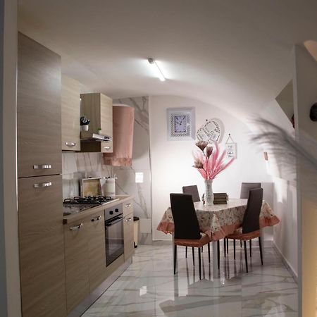 Apartamento Tiluri Nápoles Exterior foto