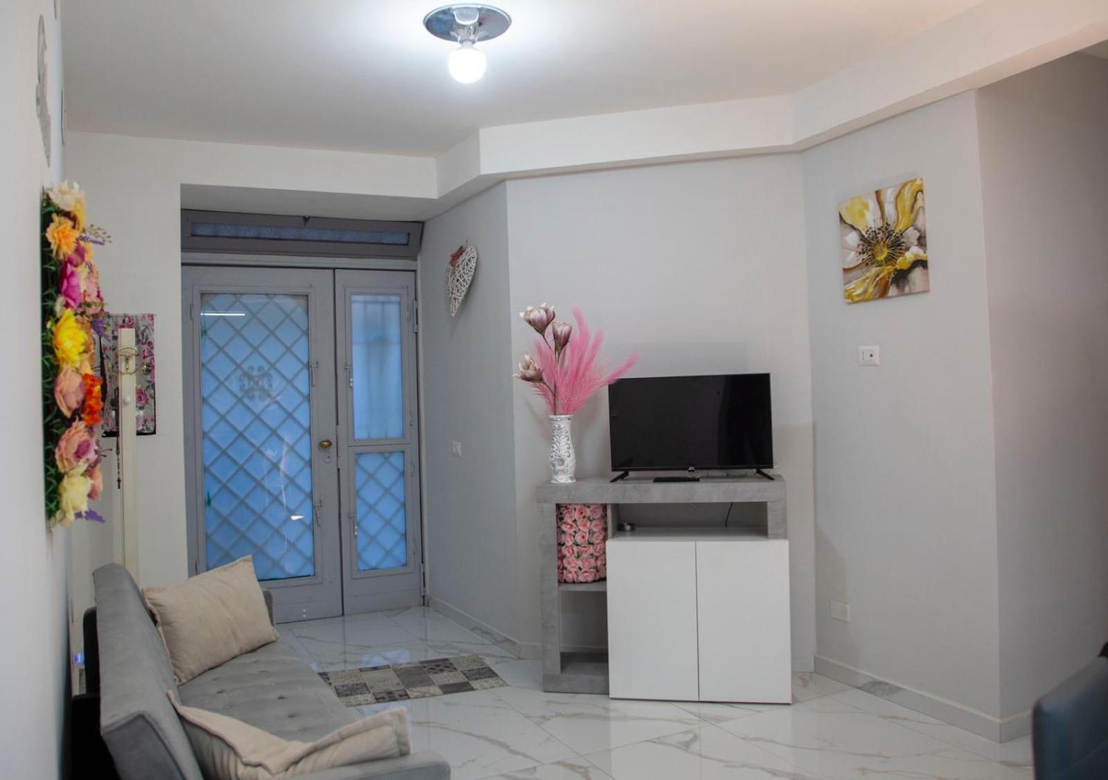 Apartamento Tiluri Nápoles Exterior foto